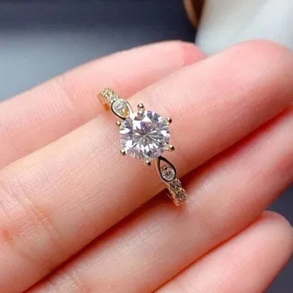 🦋 Romantic Beautiful Carved Zircon Gold Plated Dainty Ring for  UNVN12001 - Picture 1 of 6